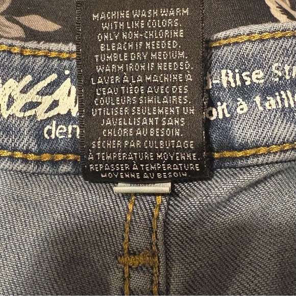 Mossimo Denim Women's Blue Jeans Mid Rise SZ 12 - Picture 3 of 6
